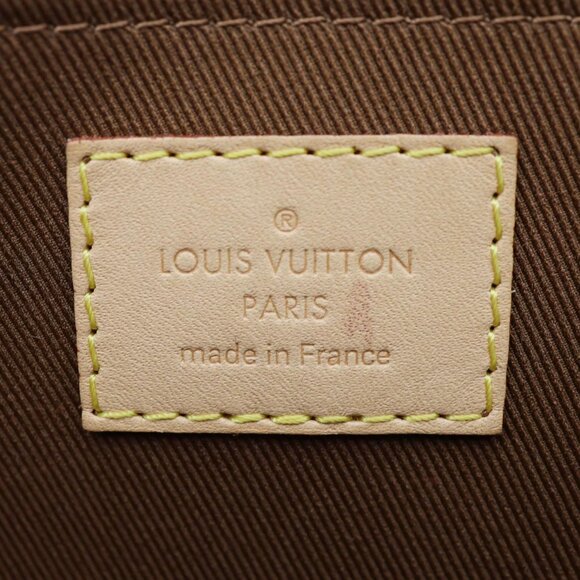 Louis Vuitton  Etui Voyage MM Monogram Canvas Pouch Bag Brown - Picture 13 of 14